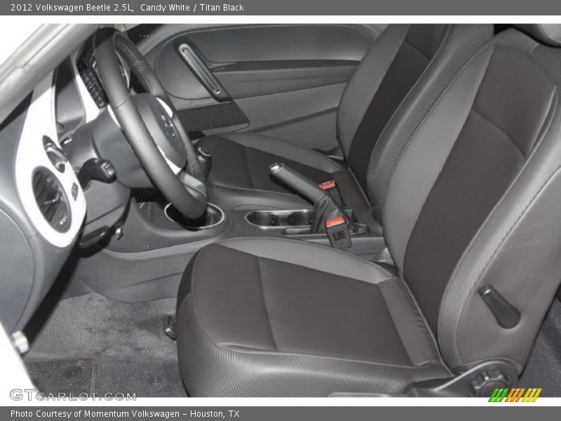Candy White / Titan Black 2012 Volkswagen Beetle 2.5L