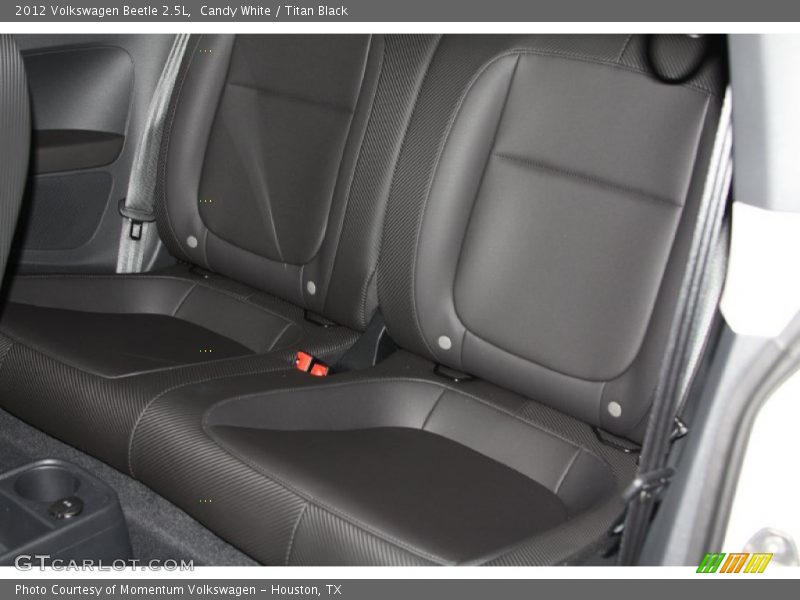Candy White / Titan Black 2012 Volkswagen Beetle 2.5L