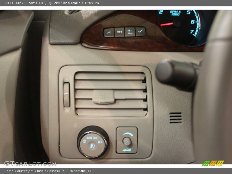 Quicksilver Metallic / Titanium 2011 Buick Lucerne CXL