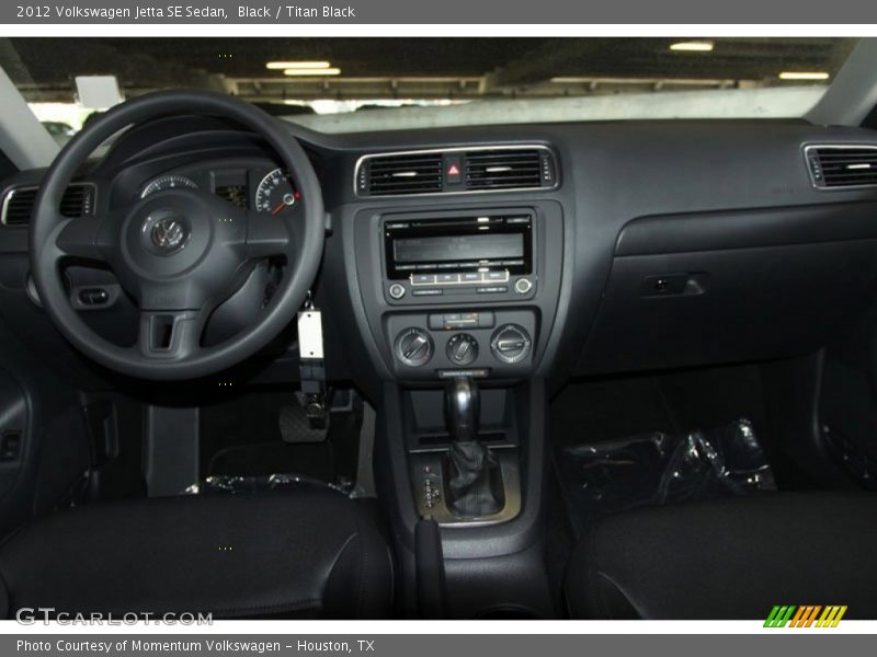 Black / Titan Black 2012 Volkswagen Jetta SE Sedan