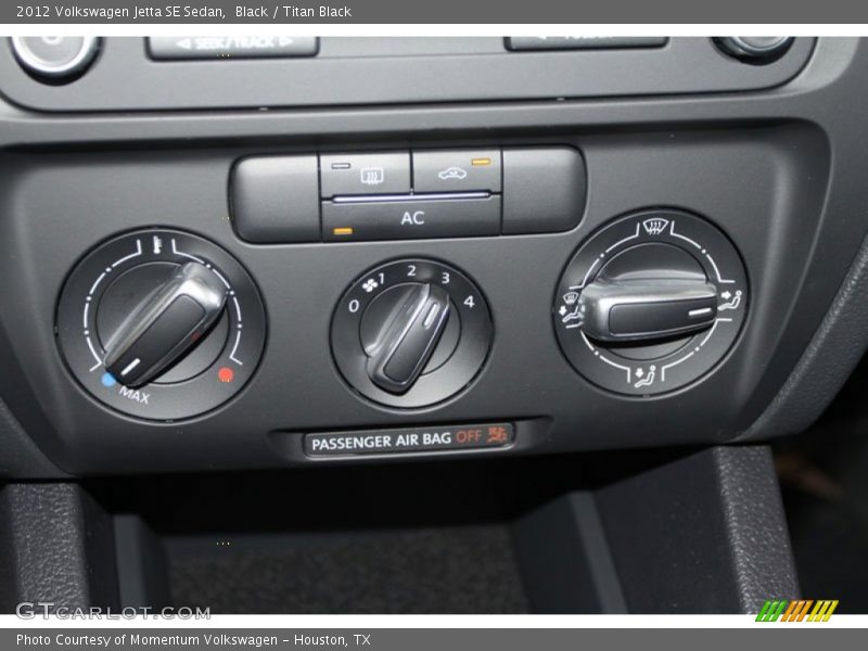 Black / Titan Black 2012 Volkswagen Jetta SE Sedan