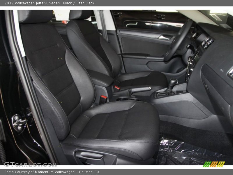 Black / Titan Black 2012 Volkswagen Jetta SE Sedan