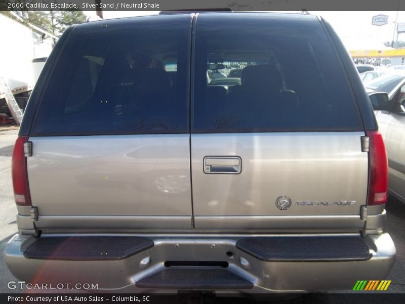 Silver Sand / Neutral Shale 2000 Cadillac Escalade