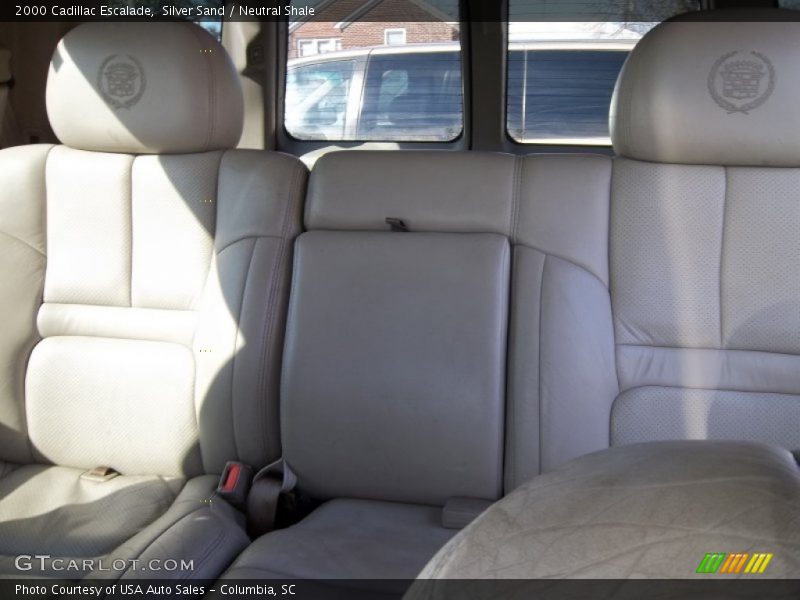 Silver Sand / Neutral Shale 2000 Cadillac Escalade
