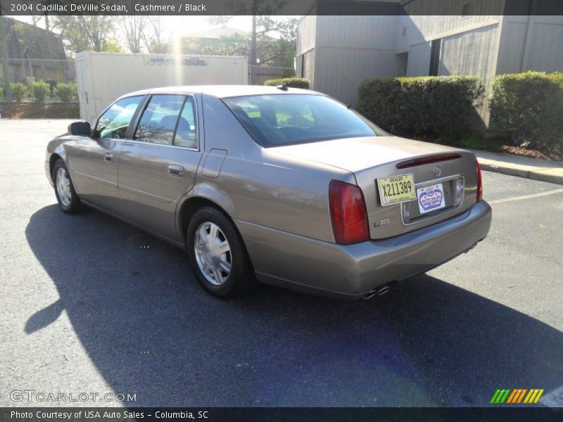 Cashmere / Black 2004 Cadillac DeVille Sedan