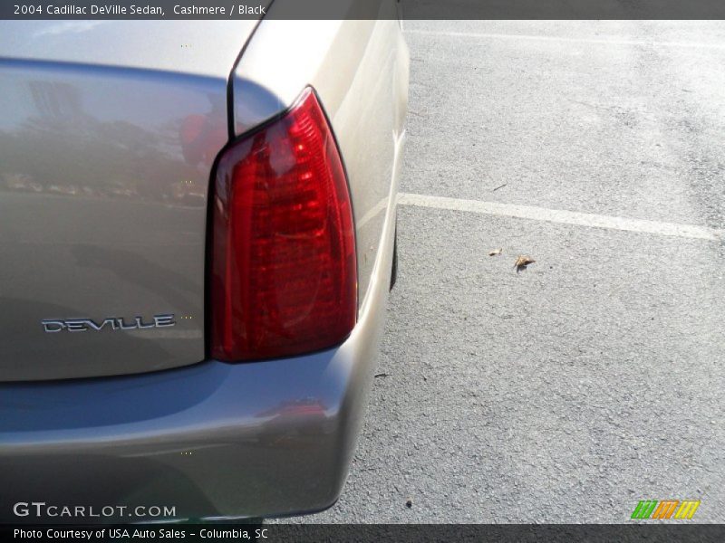 Cashmere / Black 2004 Cadillac DeVille Sedan