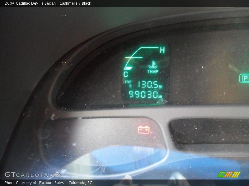 Cashmere / Black 2004 Cadillac DeVille Sedan