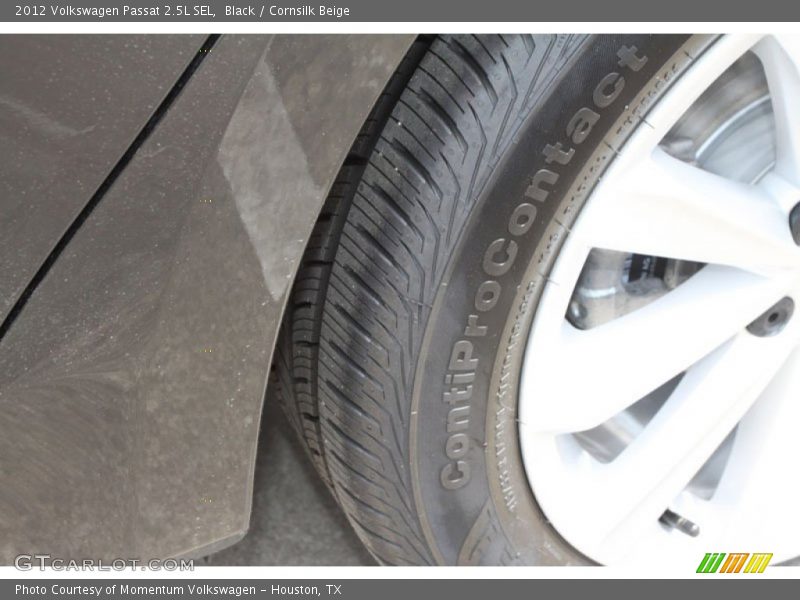 Black / Cornsilk Beige 2012 Volkswagen Passat 2.5L SEL