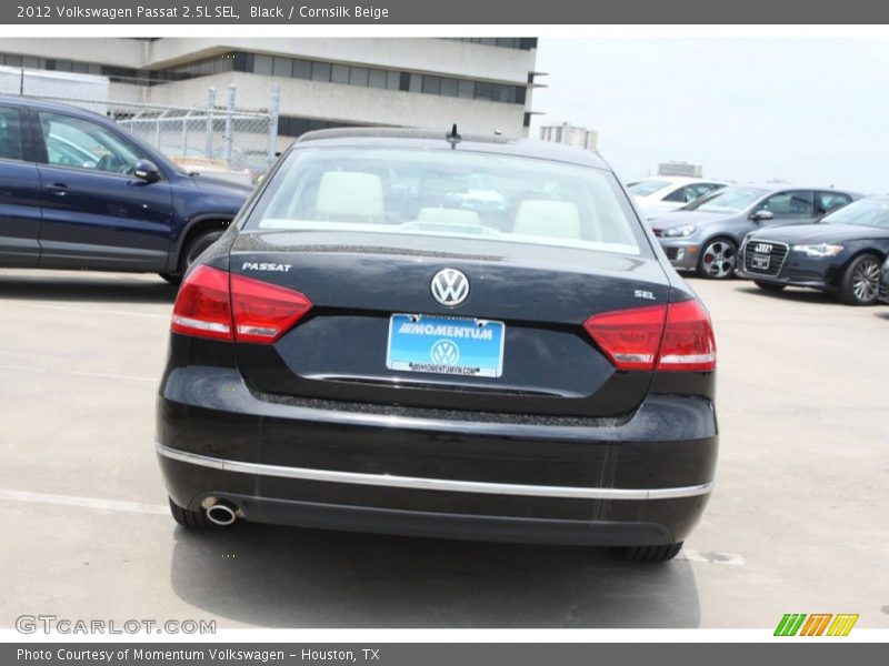 Black / Cornsilk Beige 2012 Volkswagen Passat 2.5L SEL