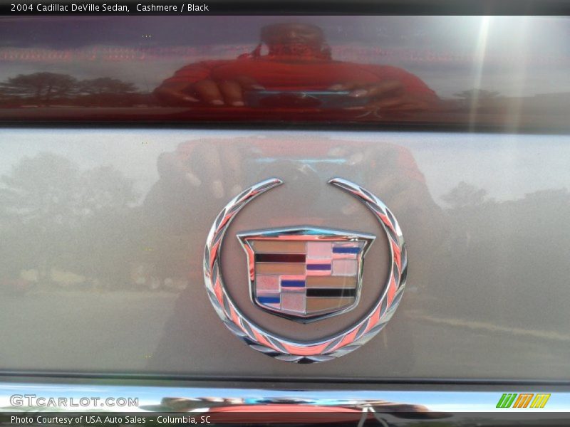 Cashmere / Black 2004 Cadillac DeVille Sedan