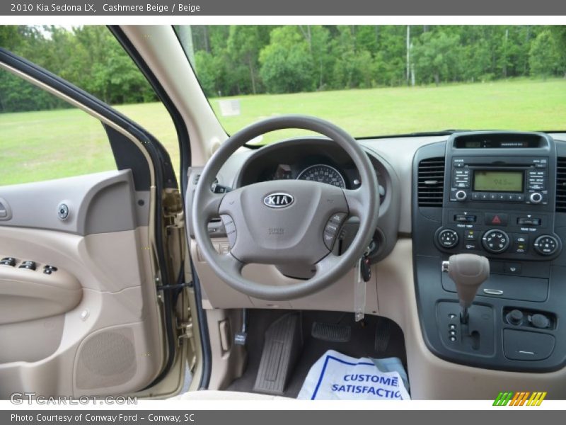 Cashmere Beige / Beige 2010 Kia Sedona LX