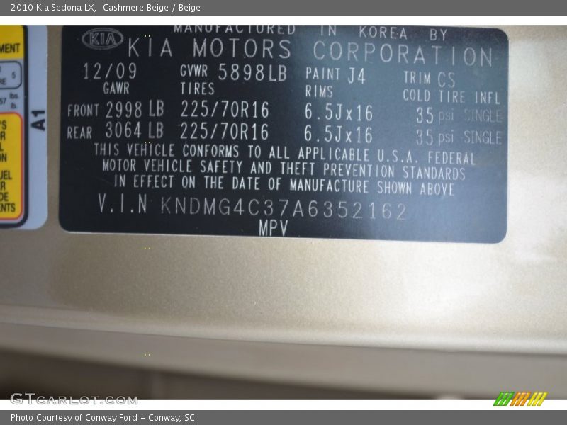 Cashmere Beige / Beige 2010 Kia Sedona LX