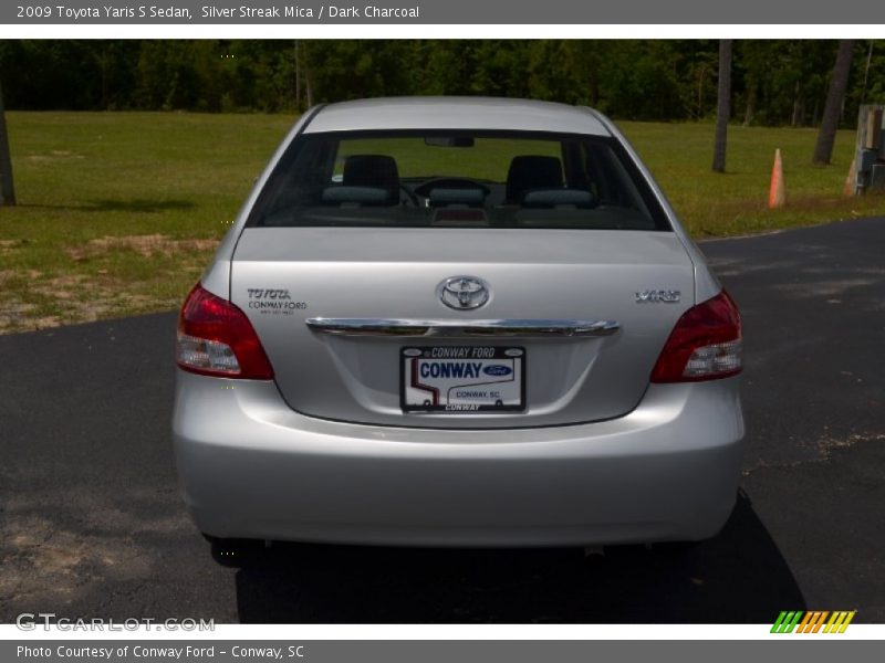 Silver Streak Mica / Dark Charcoal 2009 Toyota Yaris S Sedan