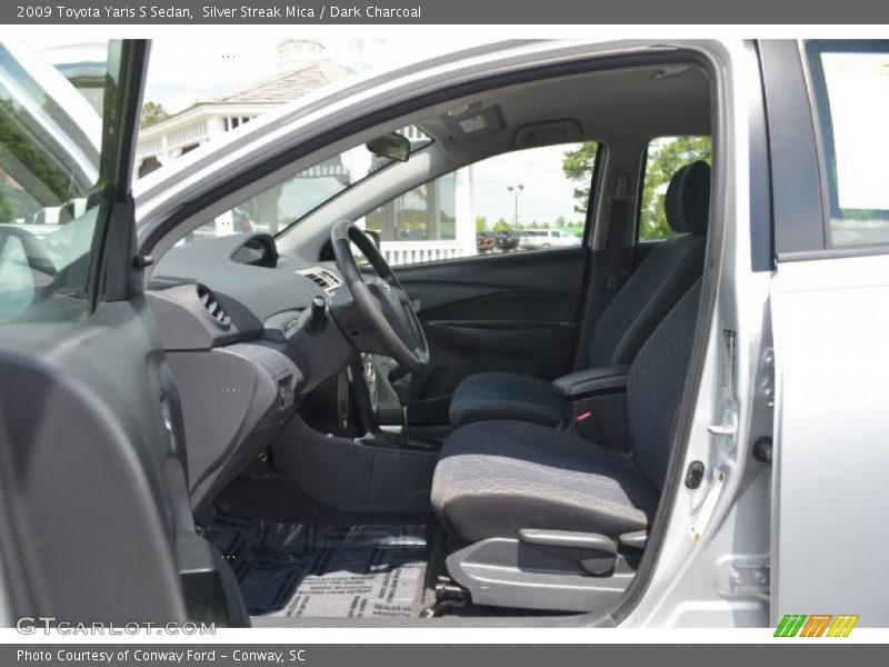 Silver Streak Mica / Dark Charcoal 2009 Toyota Yaris S Sedan