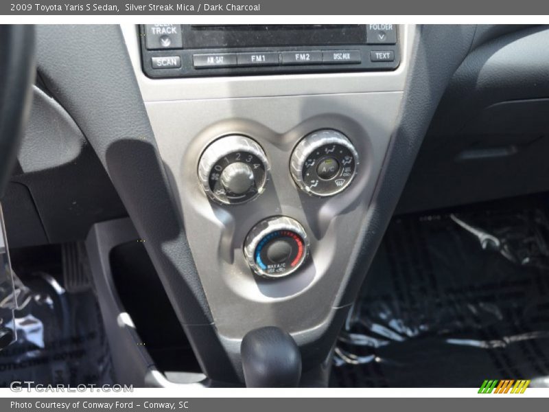 Controls of 2009 Yaris S Sedan