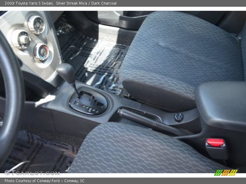 Silver Streak Mica / Dark Charcoal 2009 Toyota Yaris S Sedan