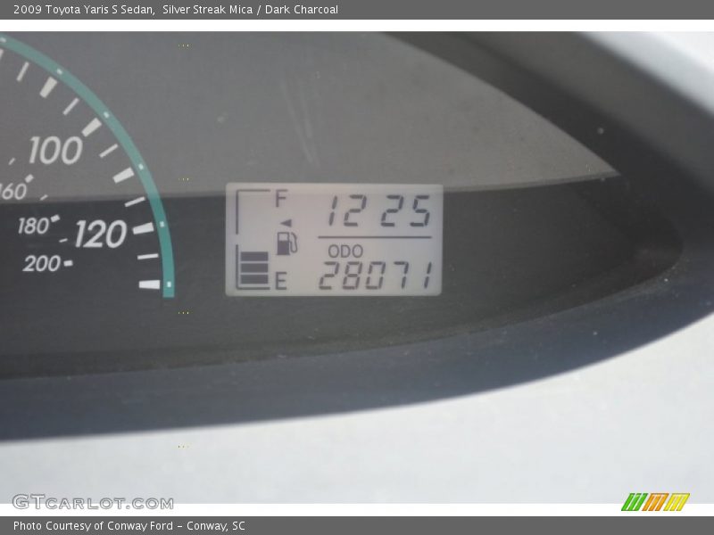 Silver Streak Mica / Dark Charcoal 2009 Toyota Yaris S Sedan