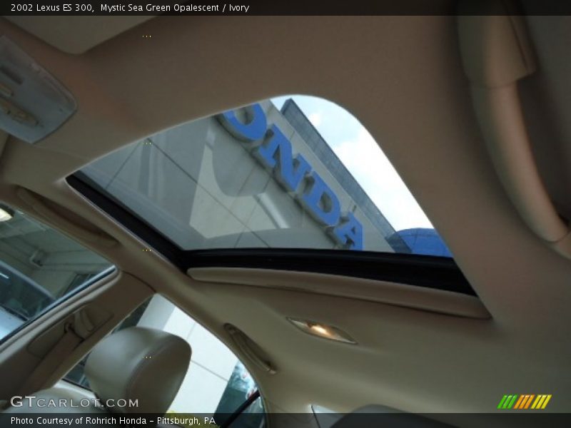 Mystic Sea Green Opalescent / Ivory 2002 Lexus ES 300