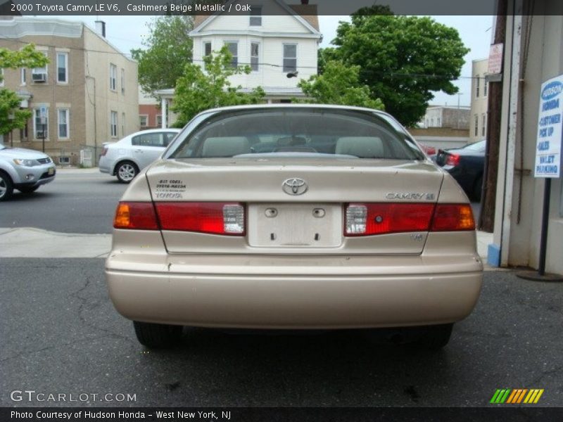 Cashmere Beige Metallic / Oak 2000 Toyota Camry LE V6