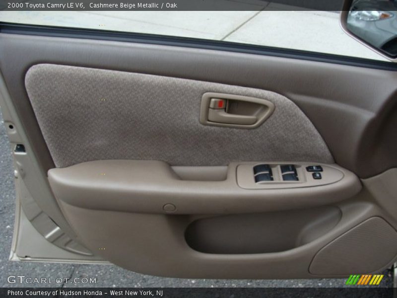 Cashmere Beige Metallic / Oak 2000 Toyota Camry LE V6