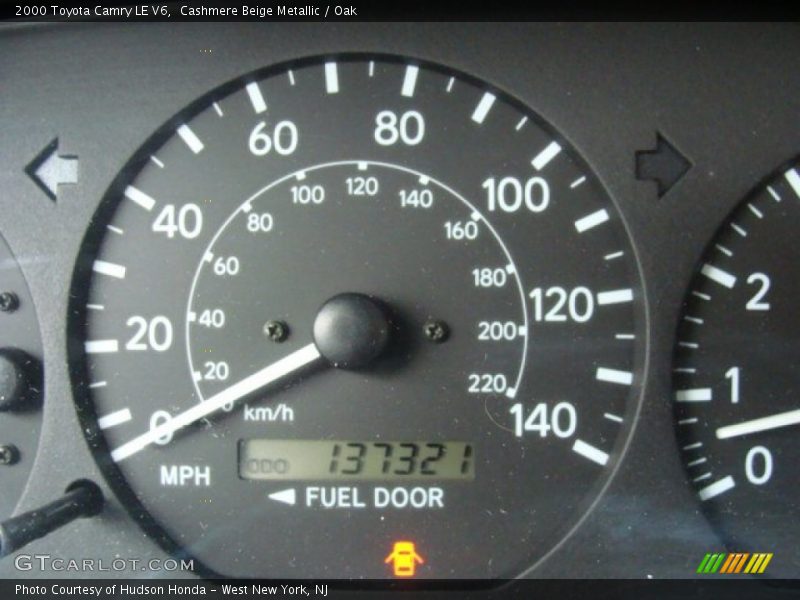 Cashmere Beige Metallic / Oak 2000 Toyota Camry LE V6