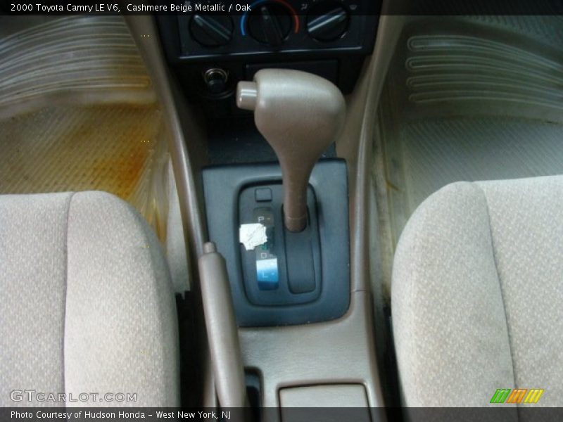 Cashmere Beige Metallic / Oak 2000 Toyota Camry LE V6