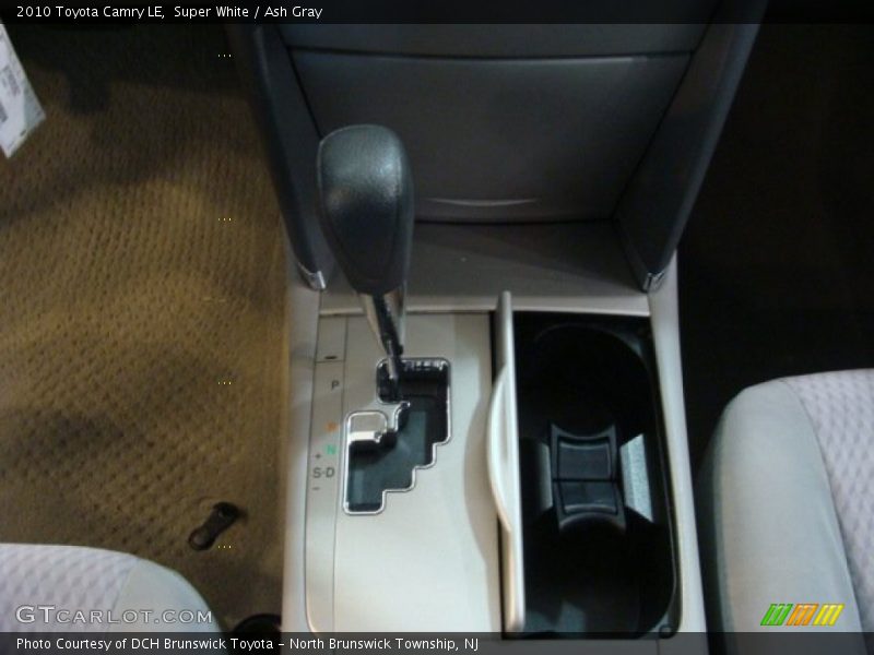 Super White / Ash Gray 2010 Toyota Camry LE