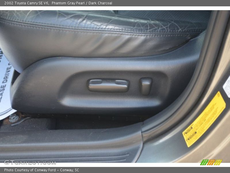Phantom Gray Pearl / Dark Charcoal 2002 Toyota Camry SE V6