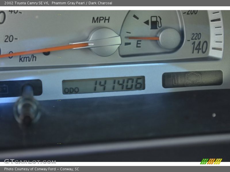 Phantom Gray Pearl / Dark Charcoal 2002 Toyota Camry SE V6