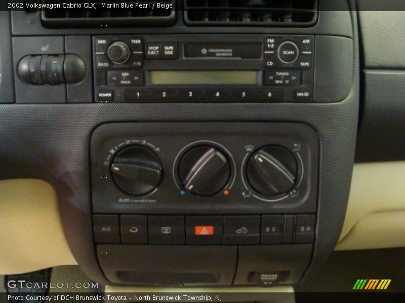 Marlin Blue Pearl / Beige 2002 Volkswagen Cabrio GLX