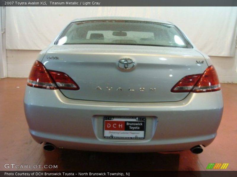 Titanium Metallic / Light Gray 2007 Toyota Avalon XLS