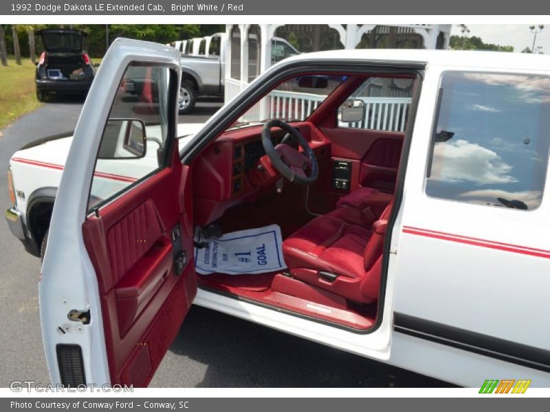 Bright White / Red 1992 Dodge Dakota LE Extended Cab