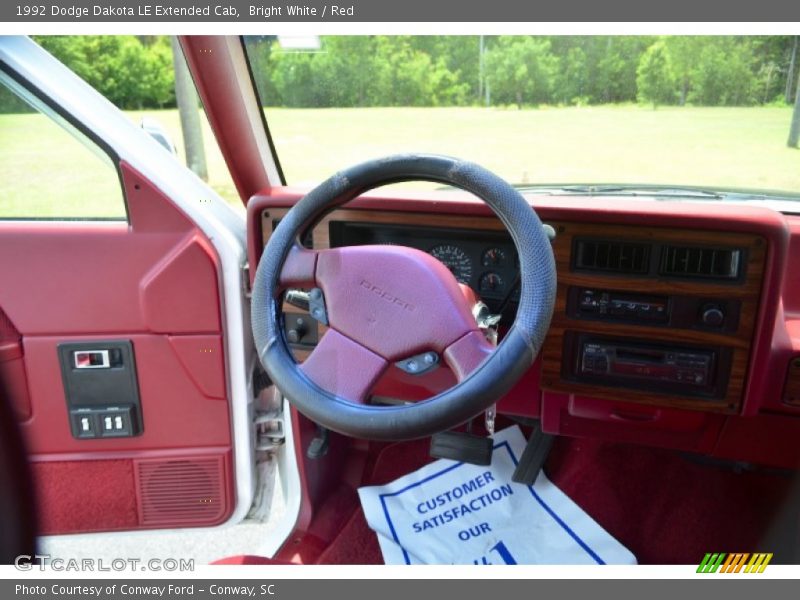 Bright White / Red 1992 Dodge Dakota LE Extended Cab
