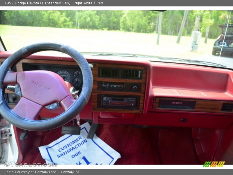 Bright White / Red 1992 Dodge Dakota LE Extended Cab
