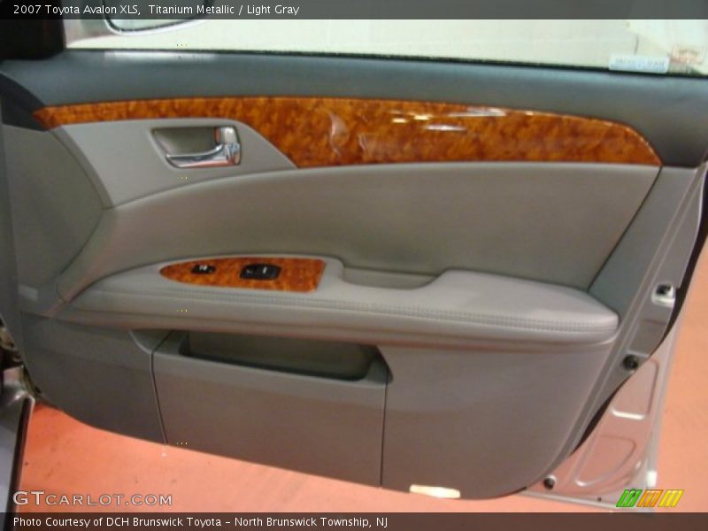 Titanium Metallic / Light Gray 2007 Toyota Avalon XLS