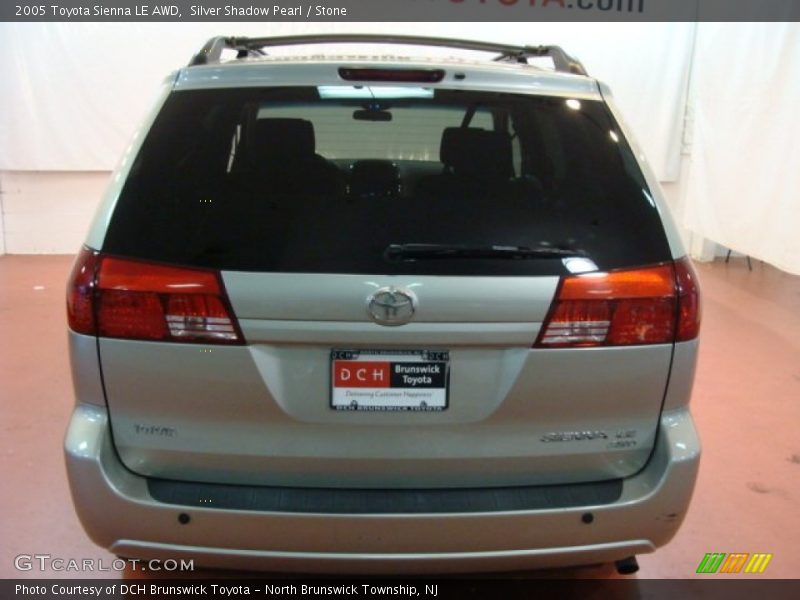 Silver Shadow Pearl / Stone 2005 Toyota Sienna LE AWD