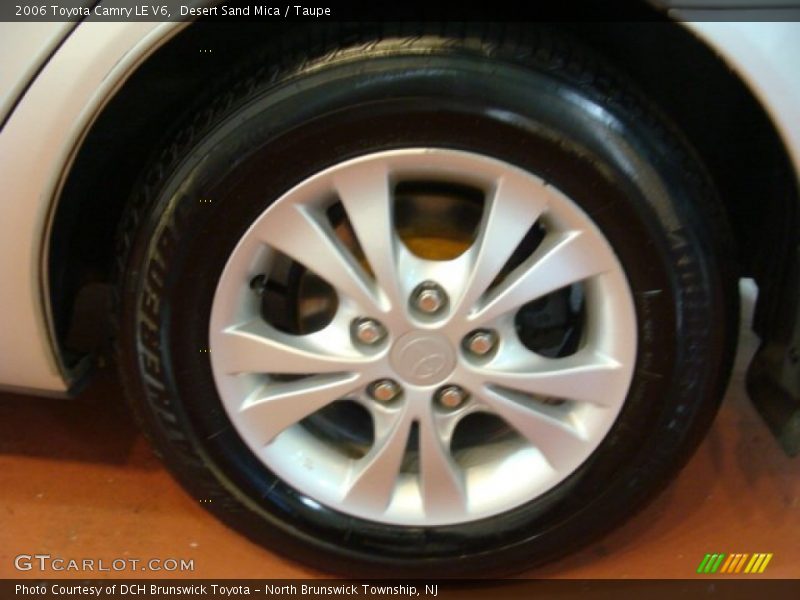 Desert Sand Mica / Taupe 2006 Toyota Camry LE V6