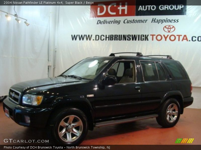 Super Black / Beige 2004 Nissan Pathfinder LE Platinum 4x4