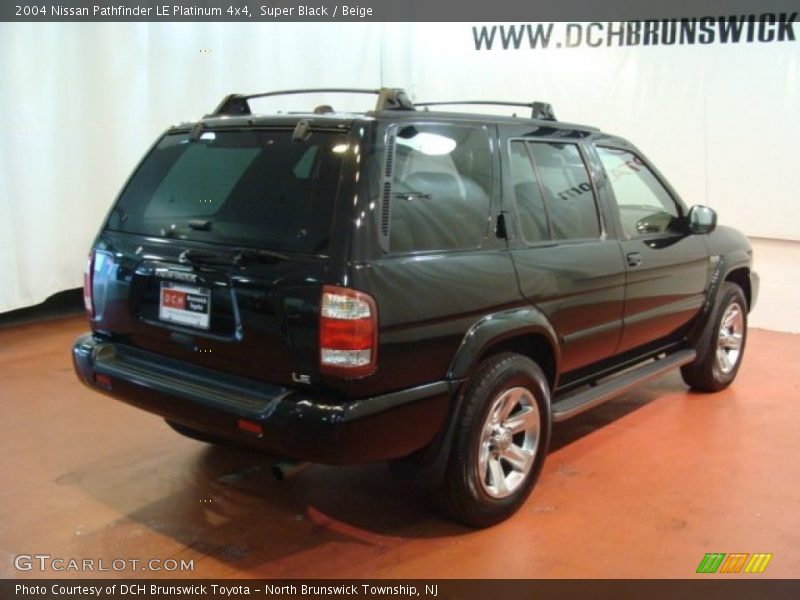 Super Black / Beige 2004 Nissan Pathfinder LE Platinum 4x4