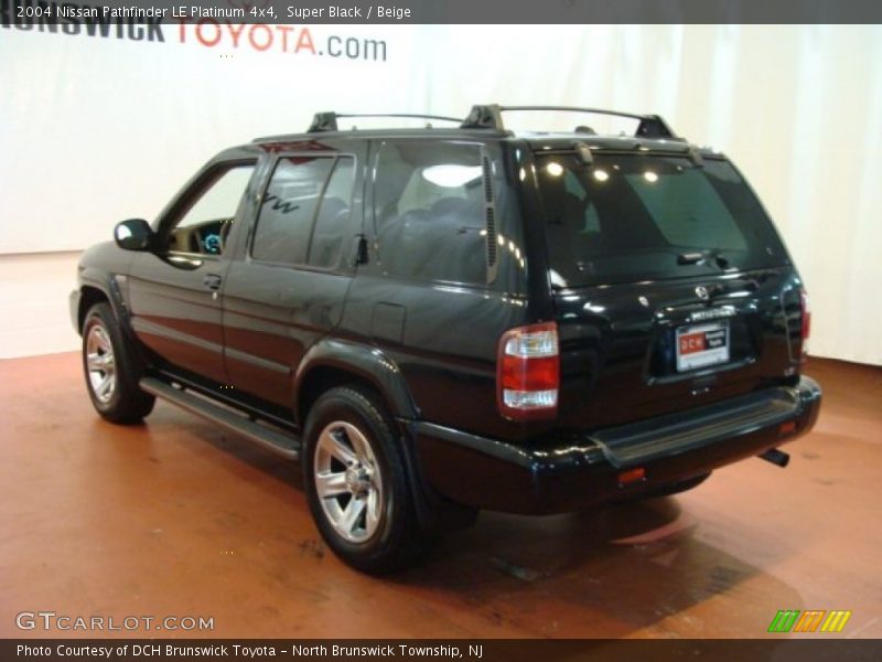 Super Black / Beige 2004 Nissan Pathfinder LE Platinum 4x4