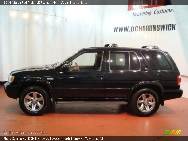 Super Black / Beige 2004 Nissan Pathfinder LE Platinum 4x4