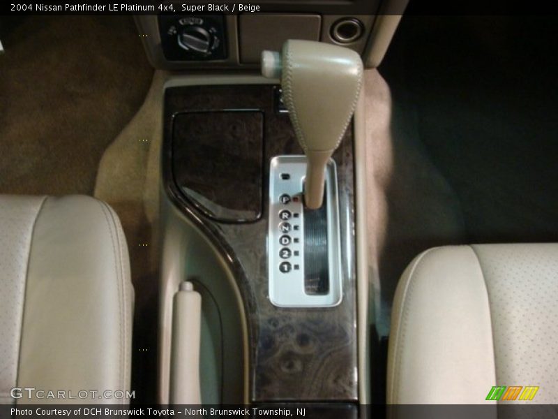 Super Black / Beige 2004 Nissan Pathfinder LE Platinum 4x4