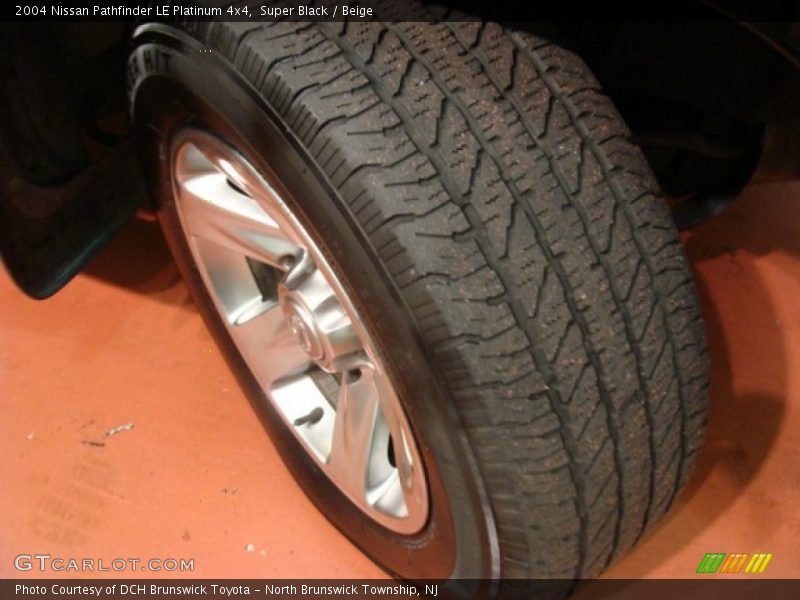 Super Black / Beige 2004 Nissan Pathfinder LE Platinum 4x4