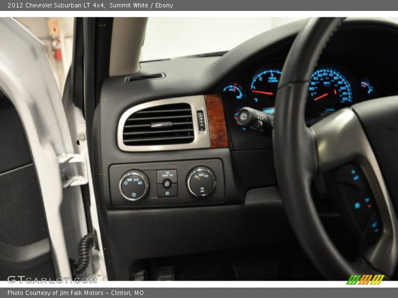 Summit White / Ebony 2012 Chevrolet Suburban LT 4x4