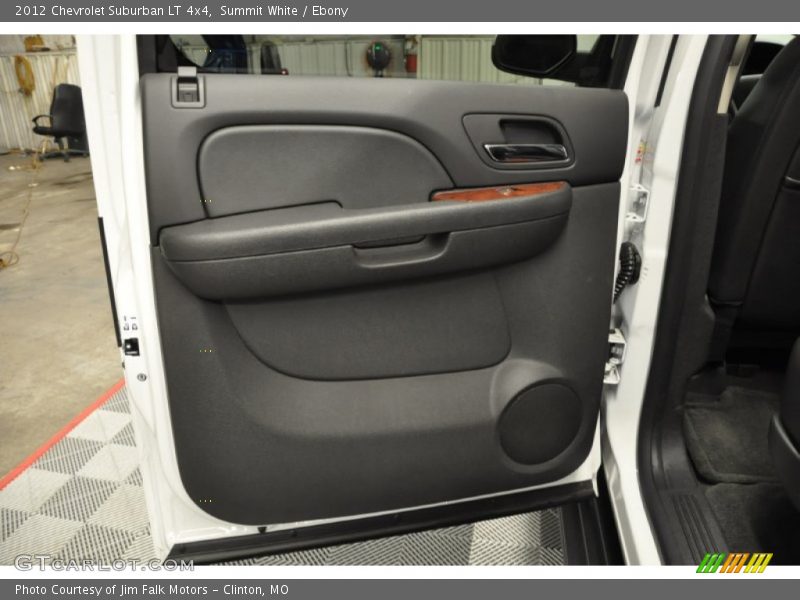 Summit White / Ebony 2012 Chevrolet Suburban LT 4x4