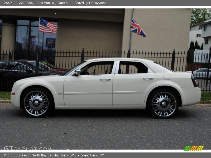 Cool Vanilla / Dark Slate Gray/Light Graystone 2007 Chrysler 300