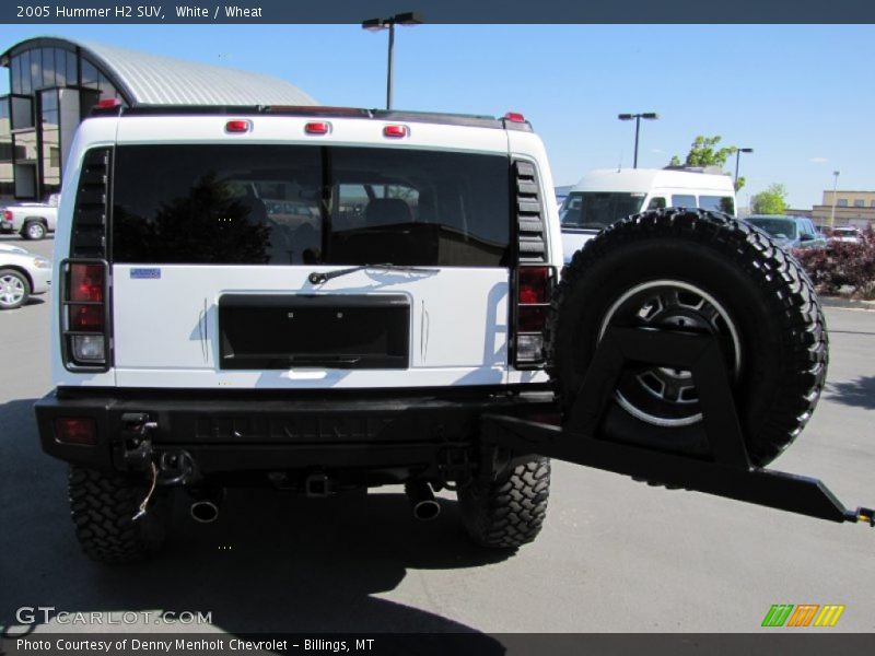 White / Wheat 2005 Hummer H2 SUV