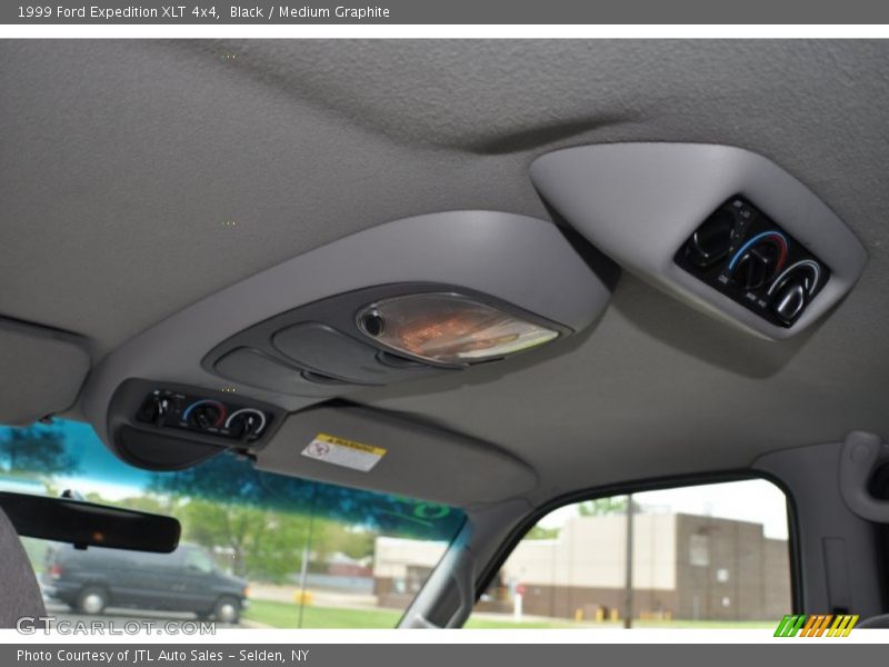 Black / Medium Graphite 1999 Ford Expedition XLT 4x4