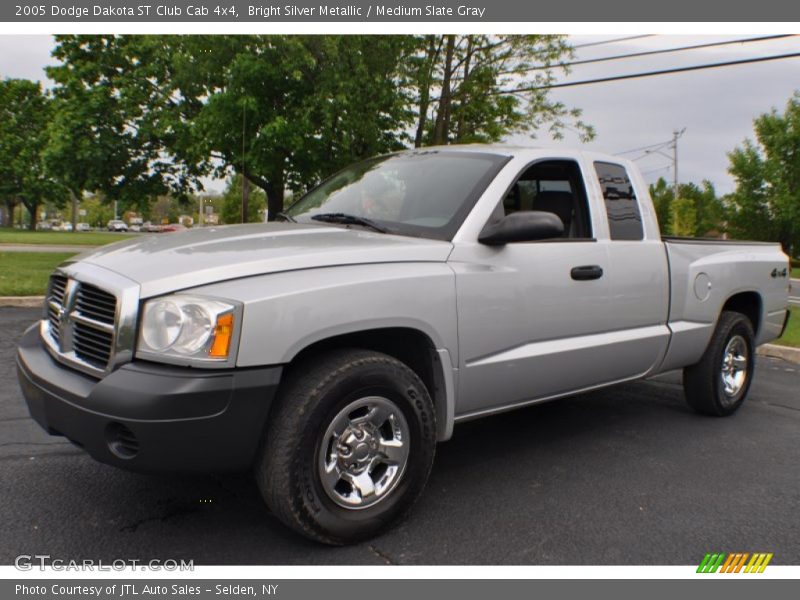 Bright Silver Metallic / Medium Slate Gray 2005 Dodge Dakota ST Club Cab 4x4
