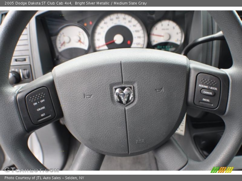 Bright Silver Metallic / Medium Slate Gray 2005 Dodge Dakota ST Club Cab 4x4